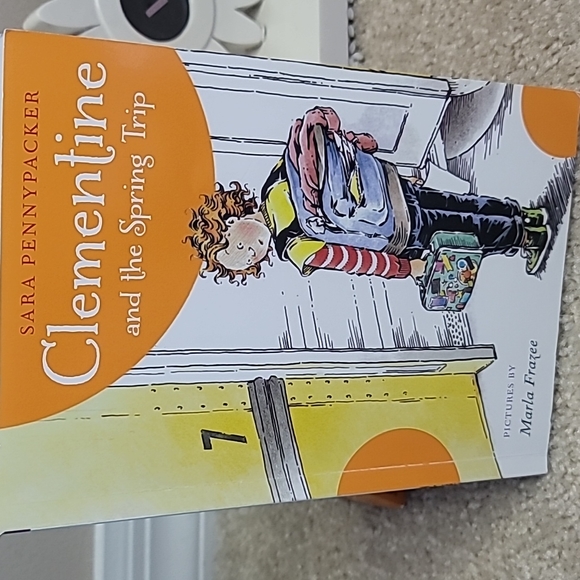 Clementine Book Series - Picture 7 of 8